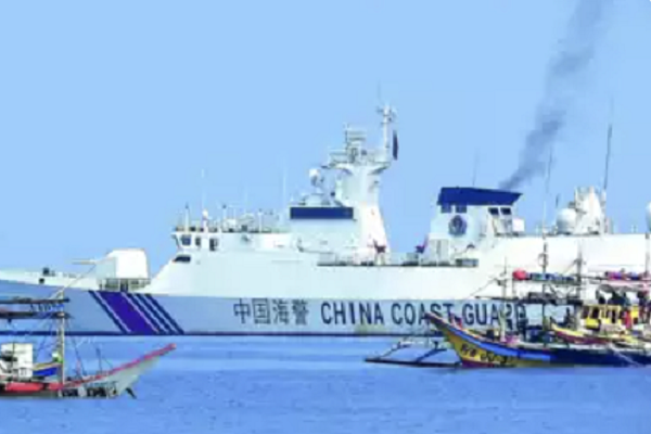 中國海警在南海爭議地區設屏障干擾非從事漁業活動/網路圖片