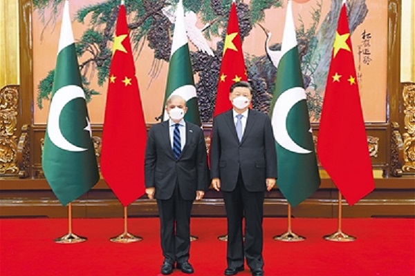 巴基斯坦總理謝里夫(Shehbaz Sharif)與中國國家主席習近平會面/中共新聞網官網圖片