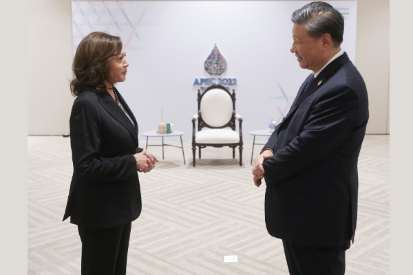 中國國家主席習近平與美國副總統賀錦麗(Kamala Harris)(圖右)/賀錦麗twitter圖片