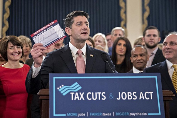 共和黨眾議院議長保羅•瑞安(Paul Ryan)說明共和黨版稅法/網路圖片