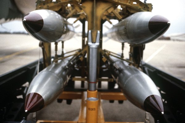 b-61戰術核彈/維基百科圖片