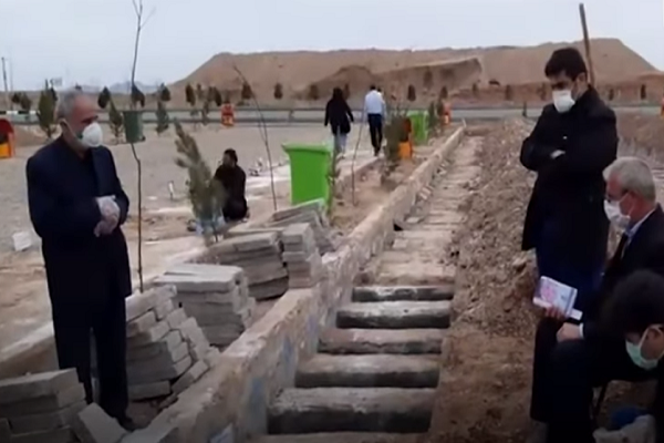 伊朗疫情重災區庫姆市公墓/網路截圖