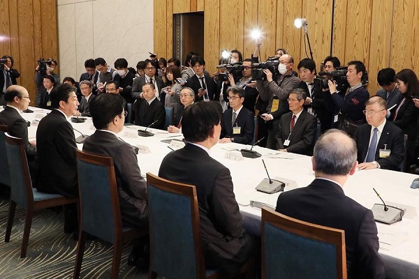 安倍內閣於16日下午召開記者會說明新冠肺炎疫情/圖:安倍晉三推特