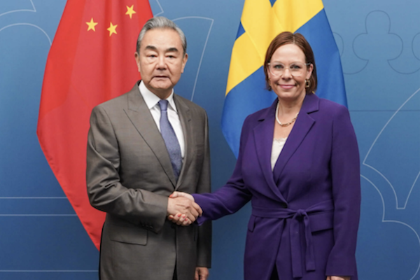 中國外交部長王毅與瑞典外交部長斯典尼嘉德(Maria Malmer Stenergard)會面/網路圖片