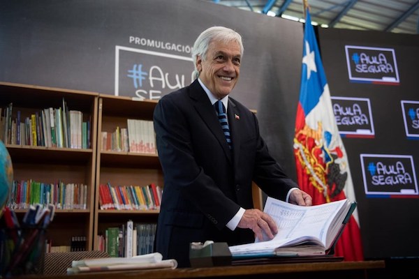 智利總統皮涅拉臉書照片