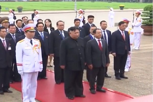 金正恩在越南的戰爭紀念館