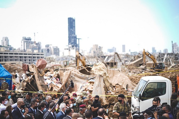 馬克宏到訪貝魯特慰問/推特照片