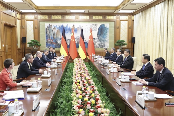 習近平在北京釣魚台國賓館會見蕭茲一行/中華人民共和國官網圖片