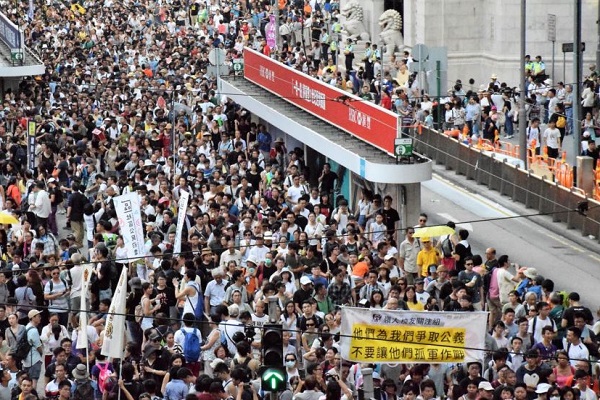港占中後堪稱最大規模遊行/網路圖片
