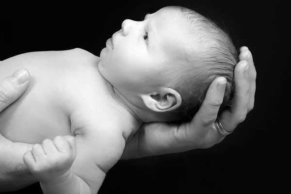 研究觀察到新生兒體重不足與空污有關聯。圖片來源:John Finn(CC BY-NC-ND 2.0)