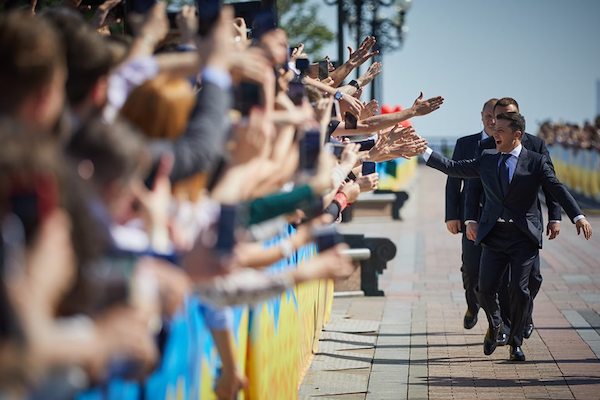 澤倫斯基臉書照片