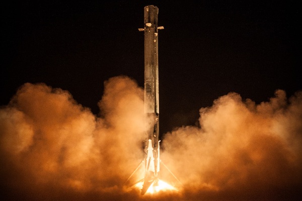 獵鷹九號火箭升空。(圖片擷取自SpaceX,非文中發射之火箭)