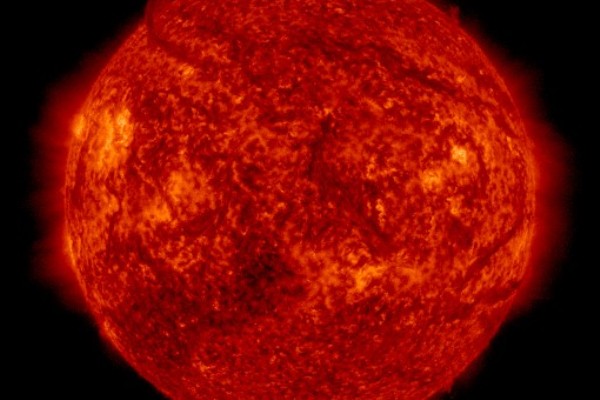 NASA觀測到巨大太陽風暴。(圖片擷取自NASA/SDO網頁)