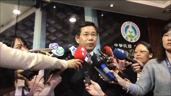 教育部長潘文忠受訪(圖/截至媒體聯訪)